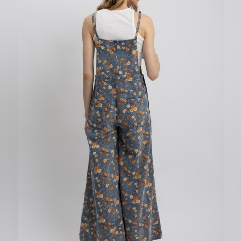 Blue Velvet NWT Overalls. Floral Printed Denim, Wide Leg, Lightweight - Picture 4 of 10